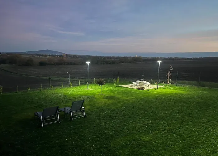 Horizond Vendeghaz 別荘 セレンチュ