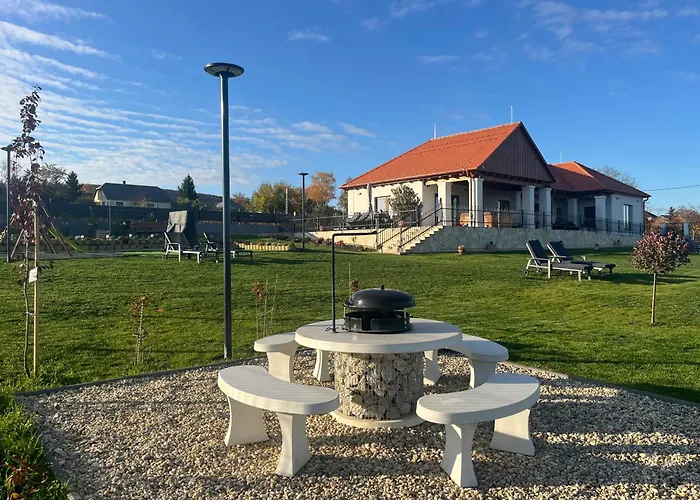 別荘 Horizond Vendeghaz セレンチュ